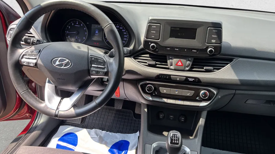HYUNDAI i30 i30 1.5 DPI Classic +