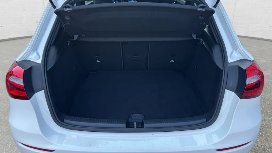 MERCEDES-BENZ A Klasa A 180 Style 7G-DCT