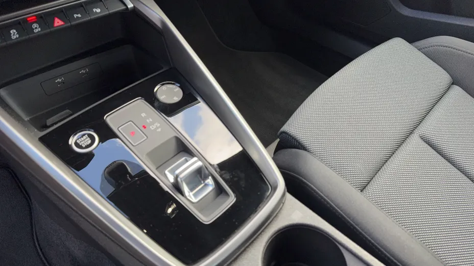 AUDI A3 A3 35 TFSI mHEV S Line S tronic