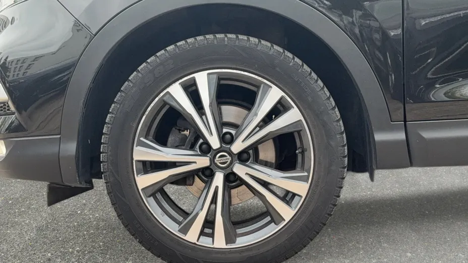 NISSAN Qashqai Qashqai 1.3 DIG-T N-Connecta