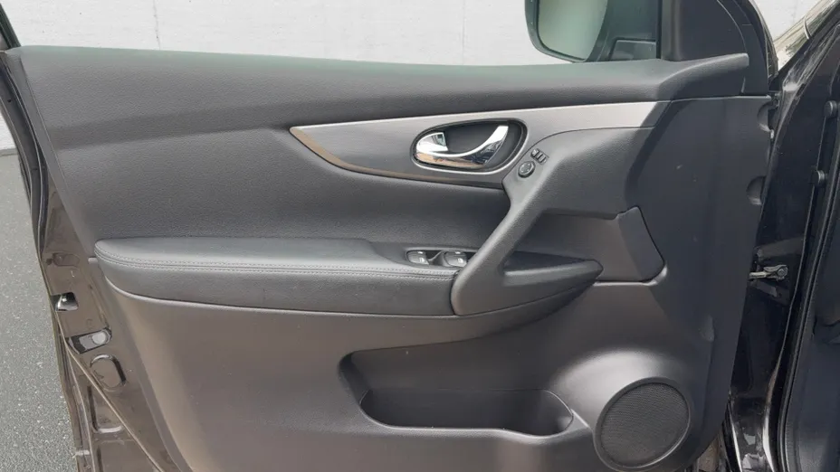 NISSAN Qashqai Qashqai 1.3 DIG-T N-Connecta