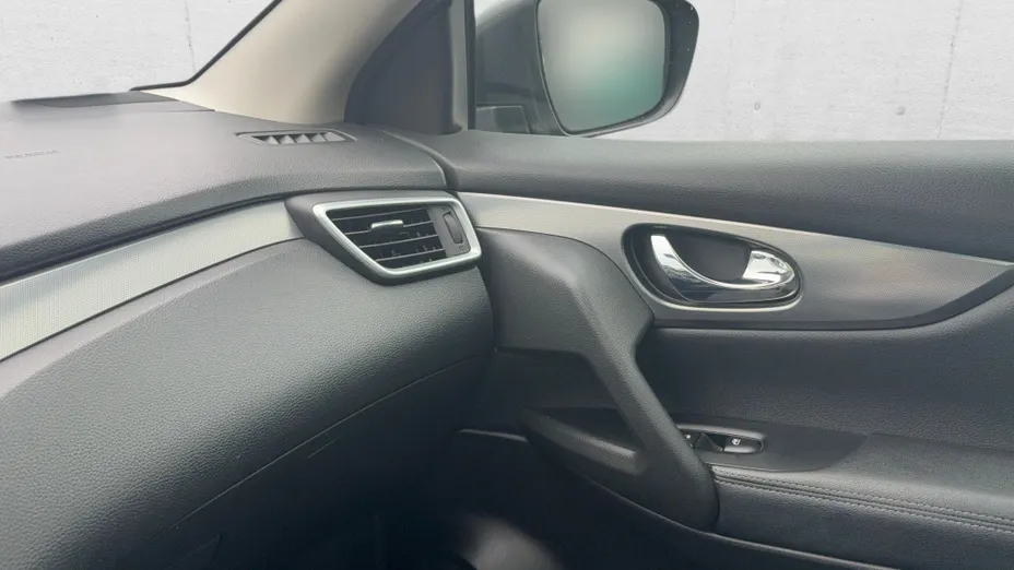 NISSAN Qashqai Qashqai 1.3 DIG-T N-Connecta
