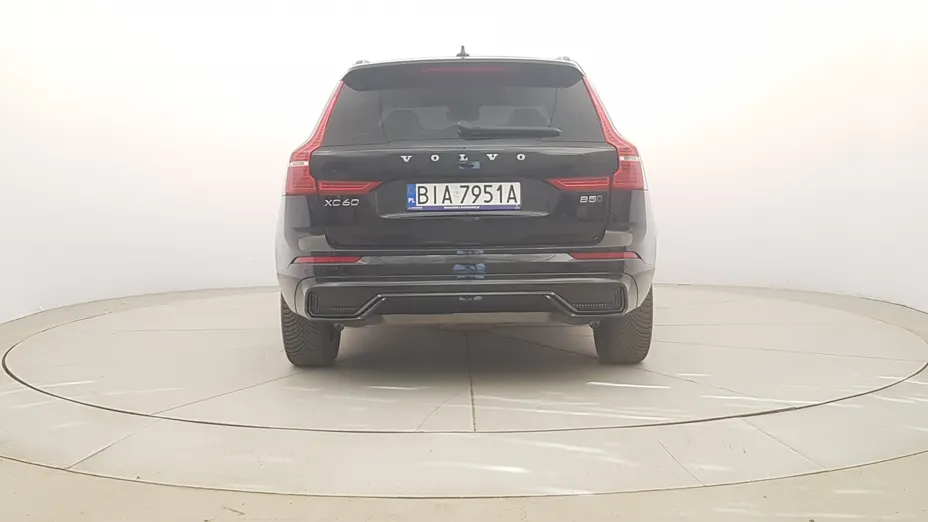 VOLVO XC60 XC60 B5 B AWD Plus Dark aut