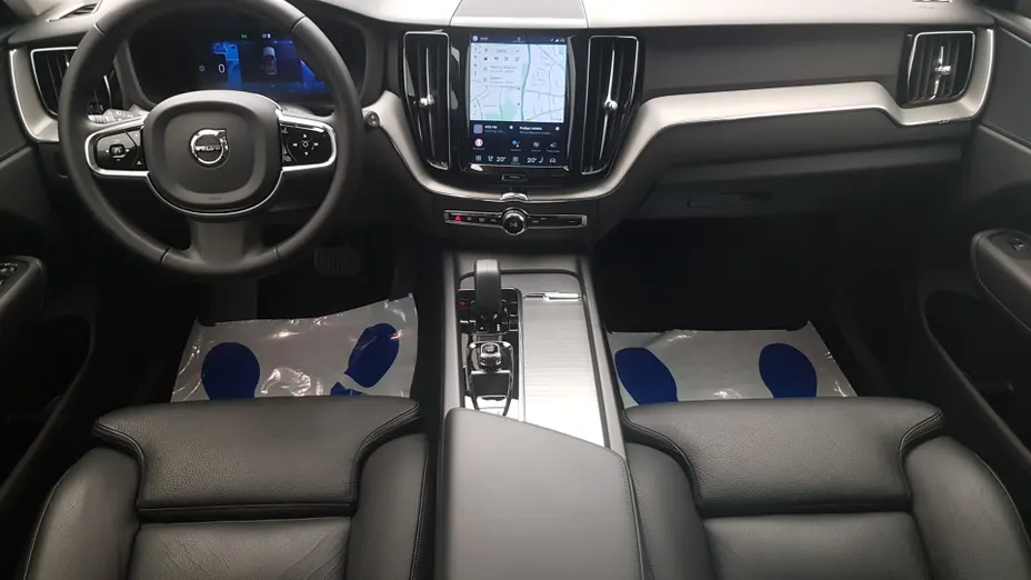 VOLVO XC60 XC60 B5 B AWD Plus Dark aut
