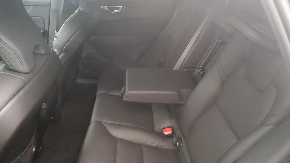 VOLVO XC60 XC60 B5 B AWD Plus Dark aut
