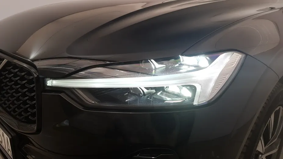 VOLVO XC60 XC60 B5 B AWD Plus Dark aut