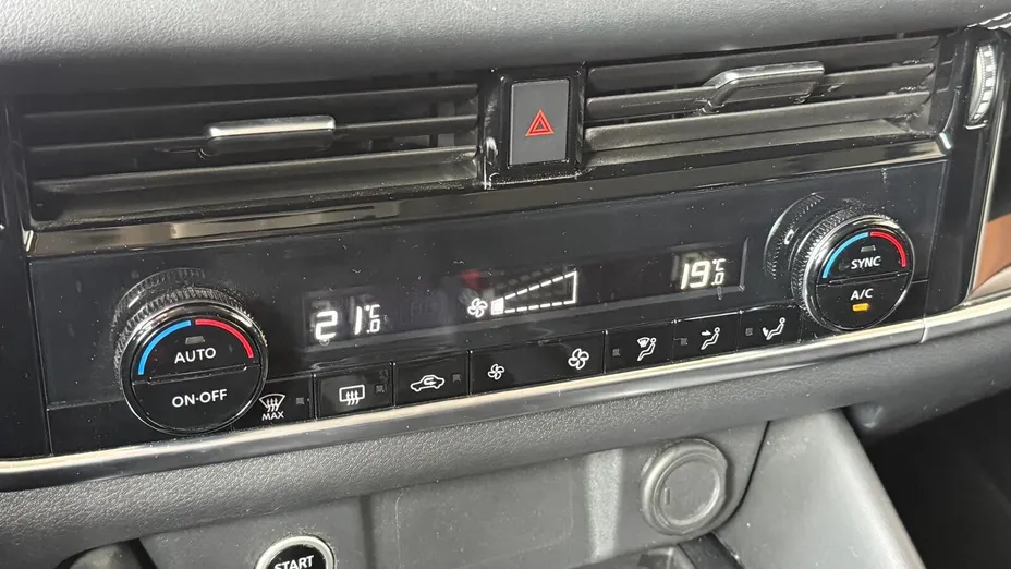 NISSAN Qashqai Qashqai 1.3 DIG-T mHEV N-Connecta