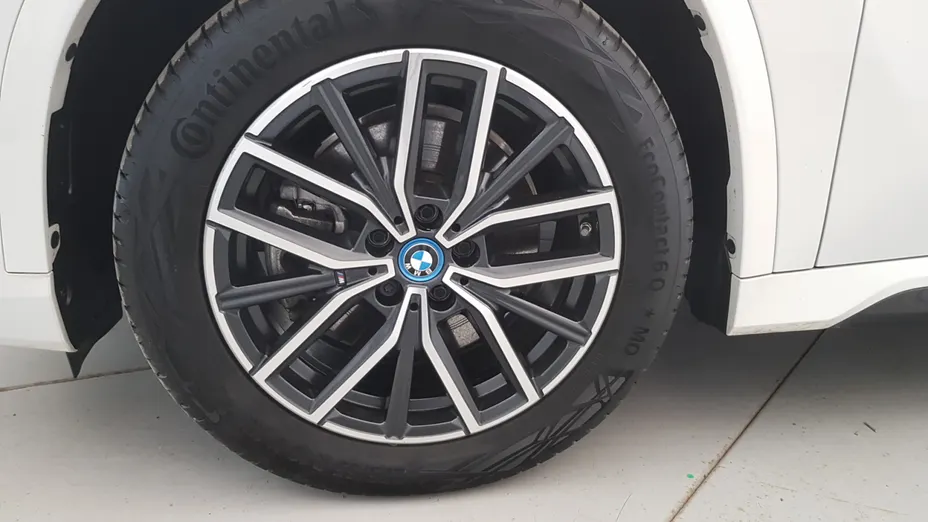 BMW iX1 iX1 xDrive30 66.5kWh M Sport