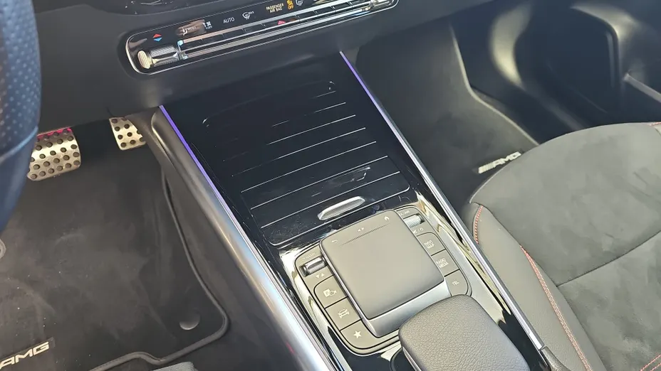 MERCEDES-BENZ EQA EQA 250 66.5kWh AMG Line