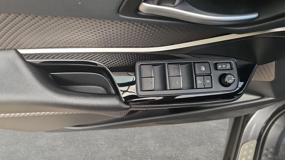 TOYOTA C-HR C-HR 2.0 Hybrid Executive