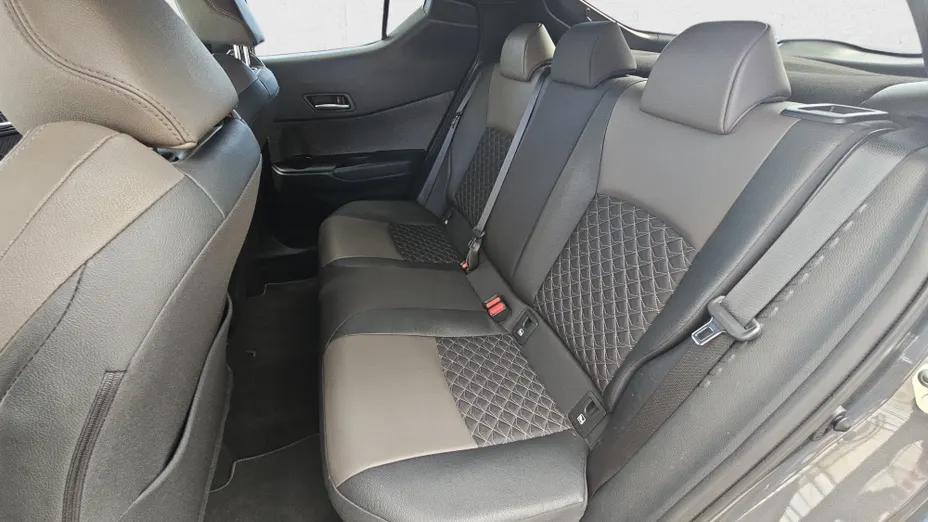 TOYOTA C-HR C-HR 2.0 Hybrid Executive