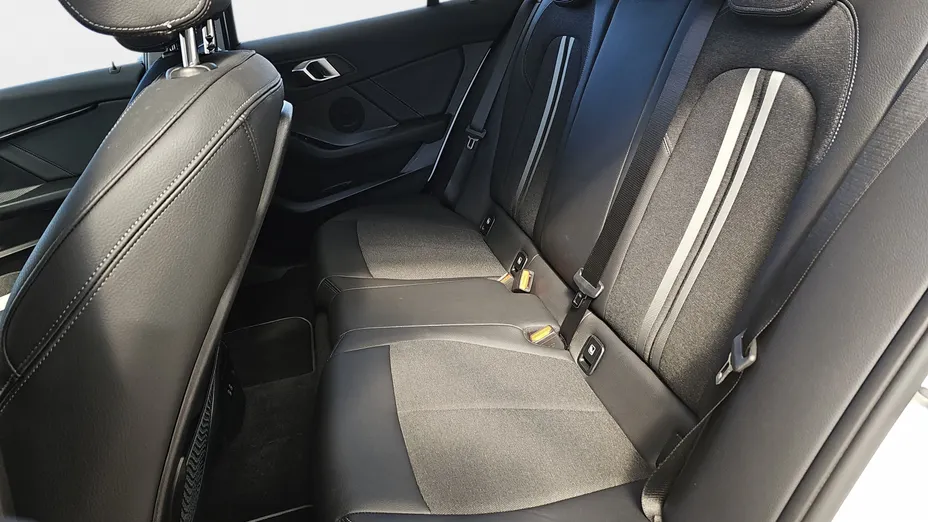 BMW Seria 1 118d Sport Line sport-aut