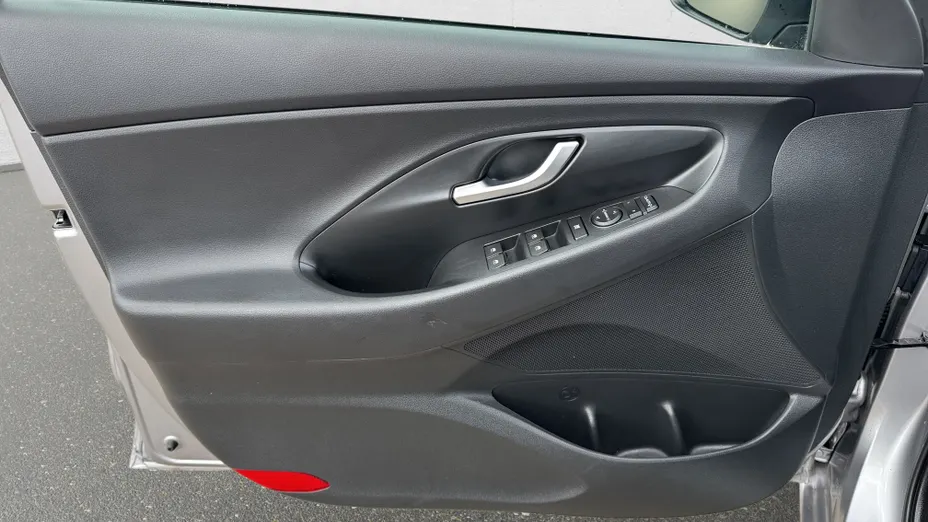 HYUNDAI i30 i30 1.5 T-GDI 48V Smart