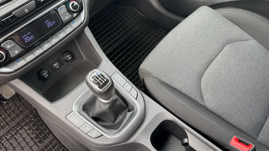 HYUNDAI i30 i30 1.5 T-GDI 48V Smart