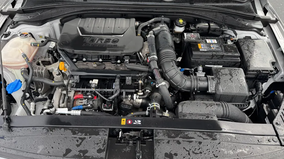 HYUNDAI i30 i30 1.5 T-GDI 48V Smart