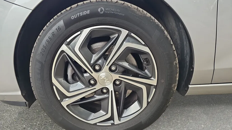 HYUNDAI i30 i30 1.5 T-GDI 48V Smart