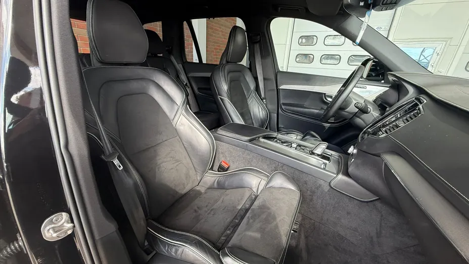 VOLVO XC90 XC90 B5 D AWD Plus Dark aut