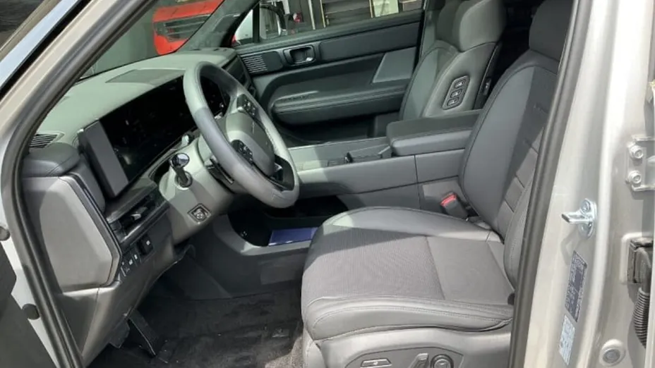 HYUNDAI Santa Fe -