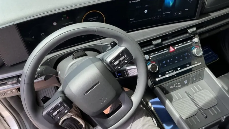 HYUNDAI Santa Fe -