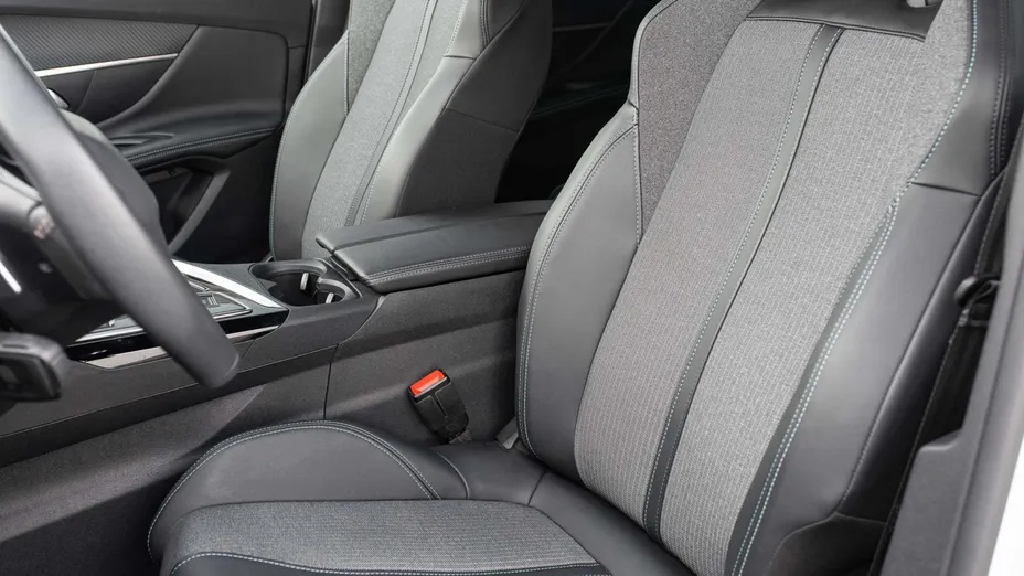 PEUGEOT 3008 3008 1.2 PureTech Allure Pack S&S EAT8