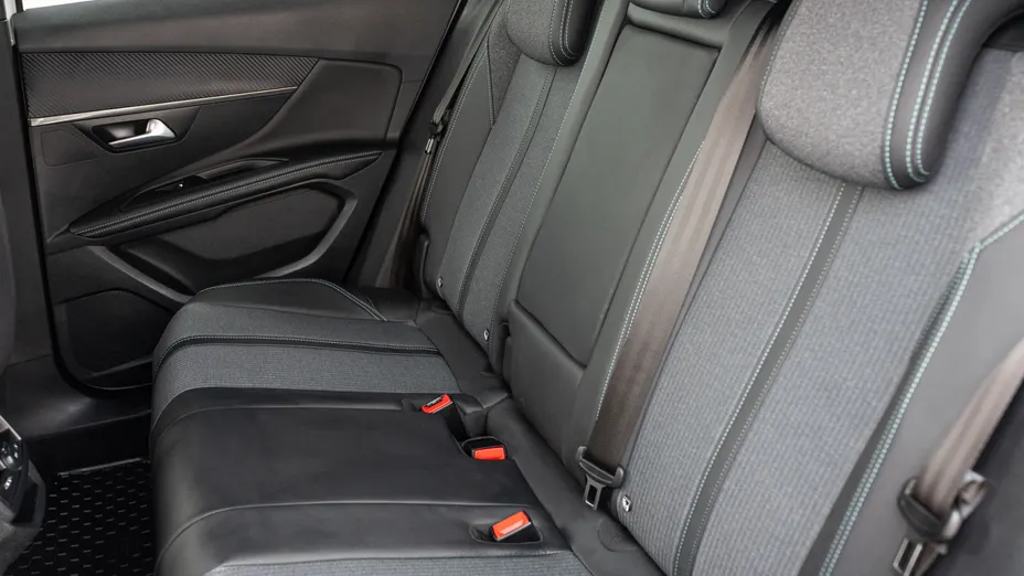 PEUGEOT 3008 3008 1.2 PureTech Allure Pack S&S EAT8