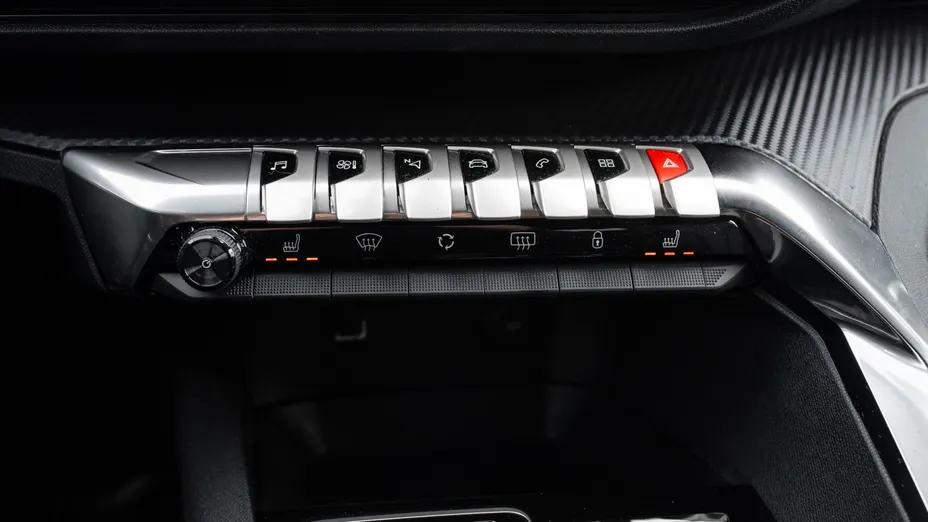 PEUGEOT 3008 3008 1.2 PureTech Allure Pack S&S EAT8