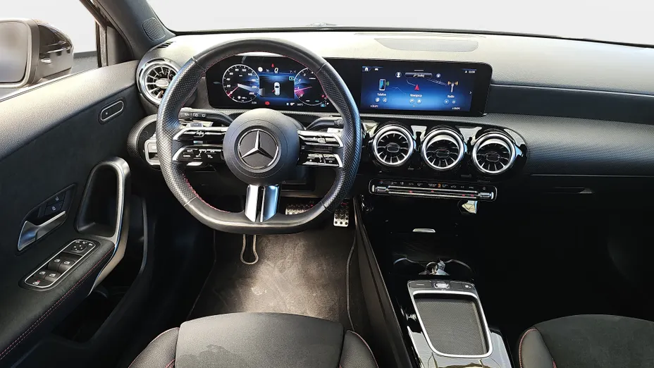 MERCEDES-BENZ A Klasa A 200 AMG Line 7G-DCT