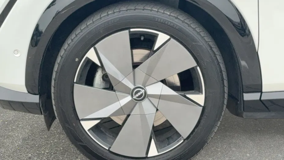 NISSAN Ariya Ariya 87kWh e-4orce Evolve +