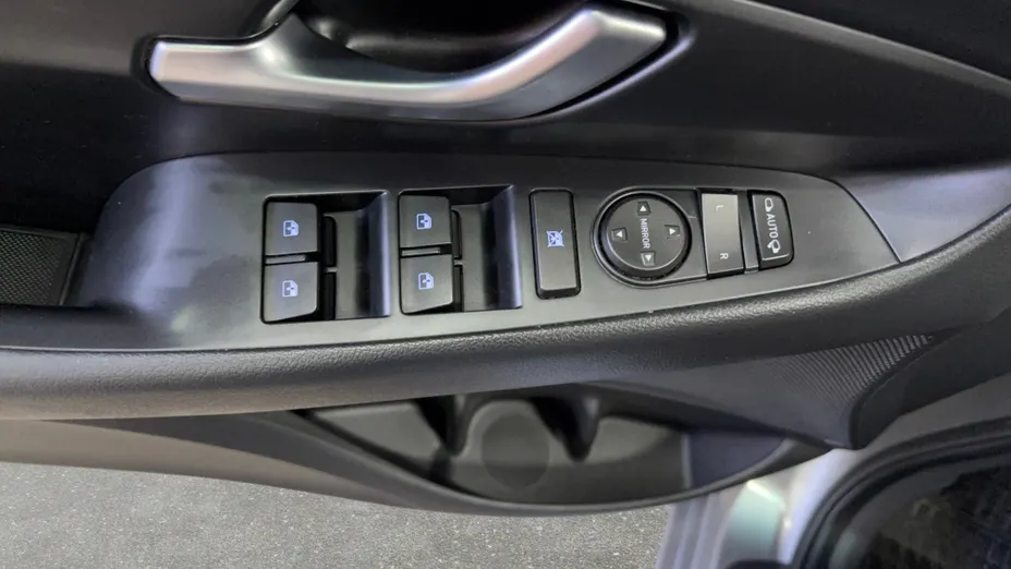 HYUNDAI i30 i30 1.0 T-GDI Modern
