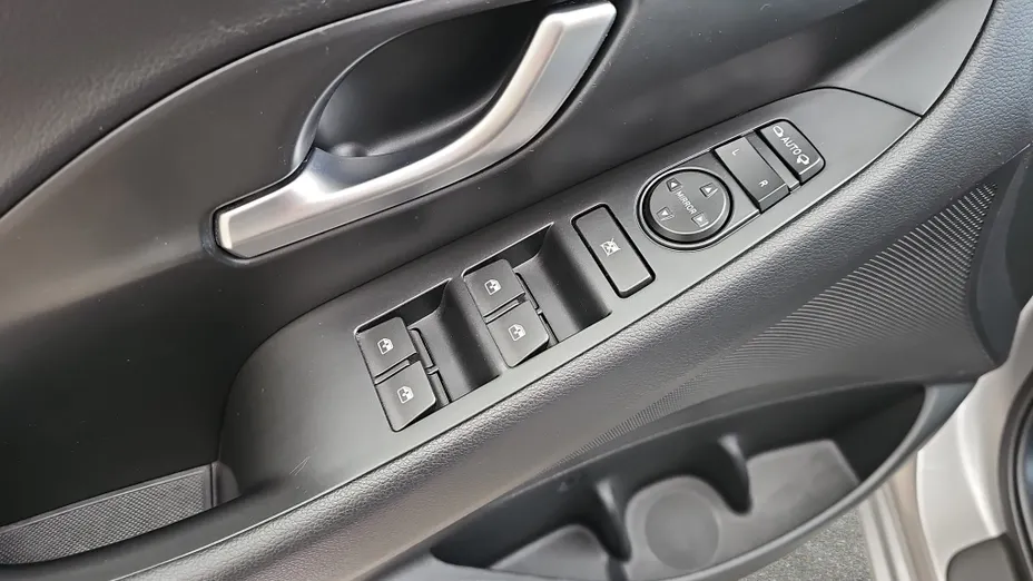 HYUNDAI i30 i30 1.5 T-GDI 48V Smart