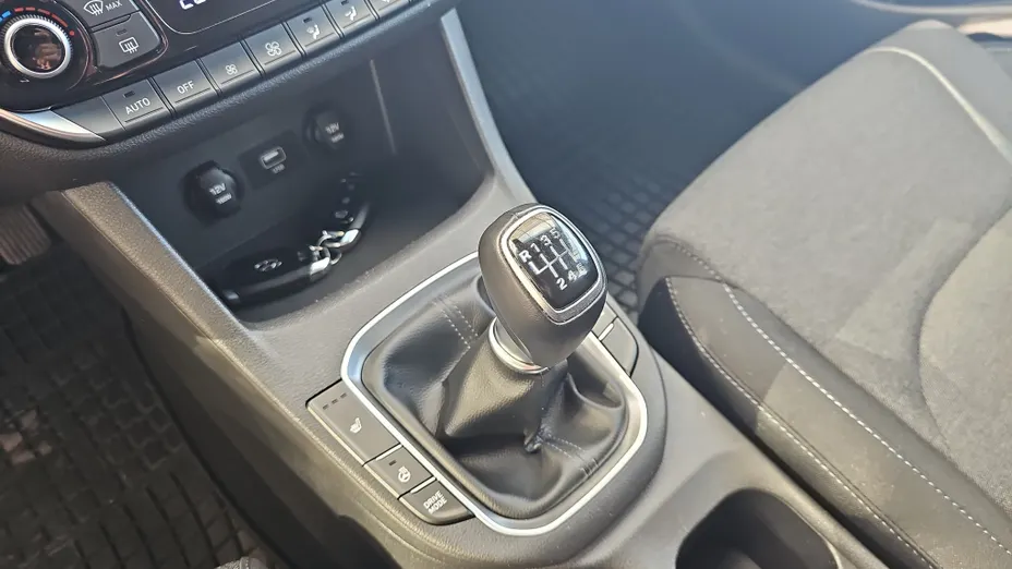 HYUNDAI i30 i30 1.5 T-GDI 48V Smart