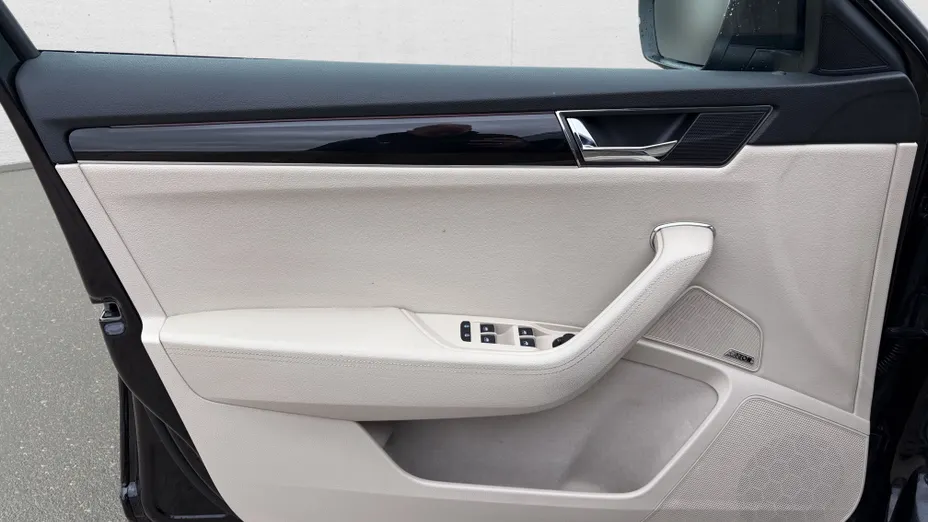SKODA Superb Superb 2.0 TSI 4x4 L&K DSG