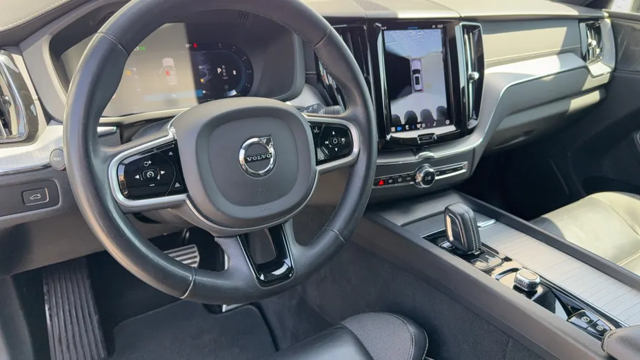 VOLVO XC60 XC60 B4 D AWD R-Design aut