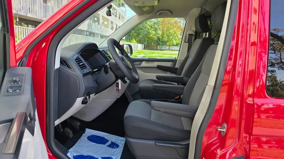 VOLKSWAGEN Transporter -
