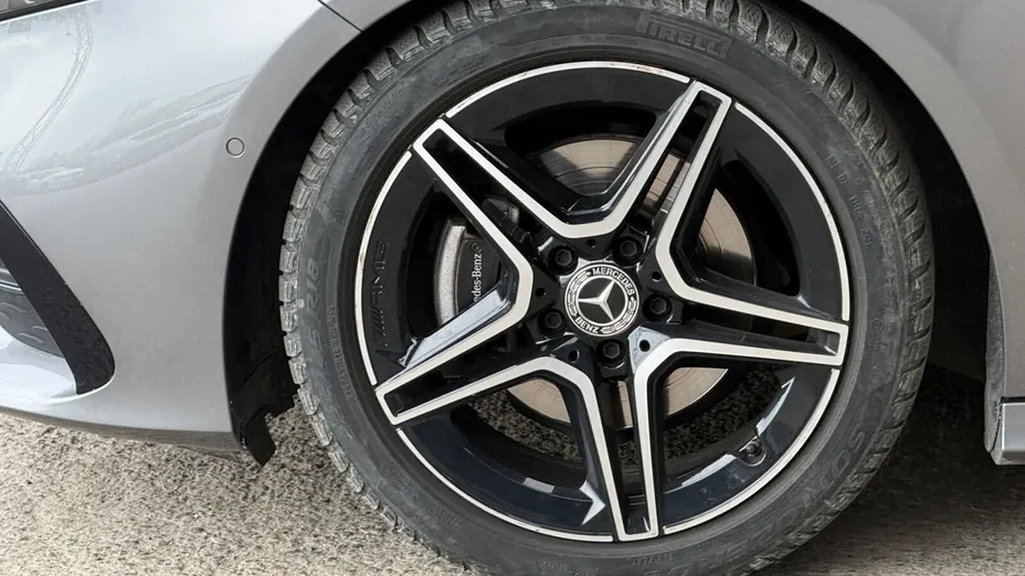 MERCEDES-BENZ A Klasa A 200 AMG Line 7G-DCT