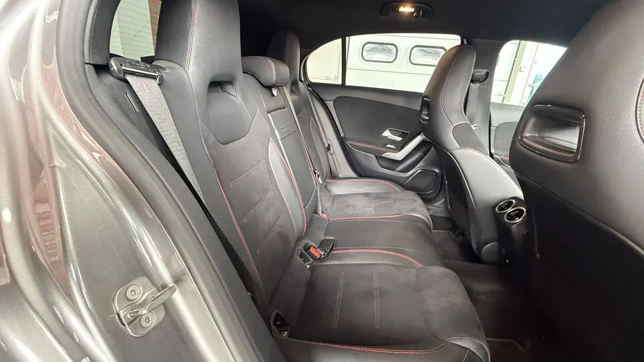 MERCEDES-BENZ A Klasa A 200 AMG Line 7G-DCT