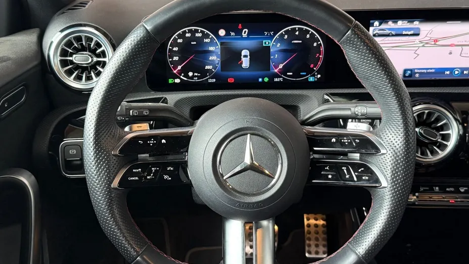 MERCEDES-BENZ A Klasa A 200 AMG Line 7G-DCT