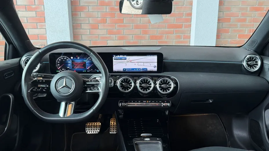 MERCEDES-BENZ A Klasa A 200 AMG Line 7G-DCT
