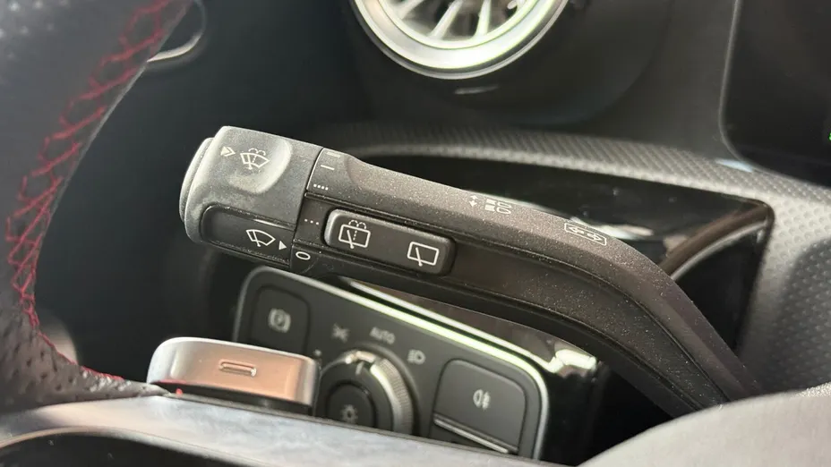 MERCEDES-BENZ A Klasa A 200 AMG Line 7G-DCT