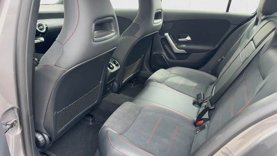 MERCEDES-BENZ A Klasa A 200 AMG Line 7G-DCT
