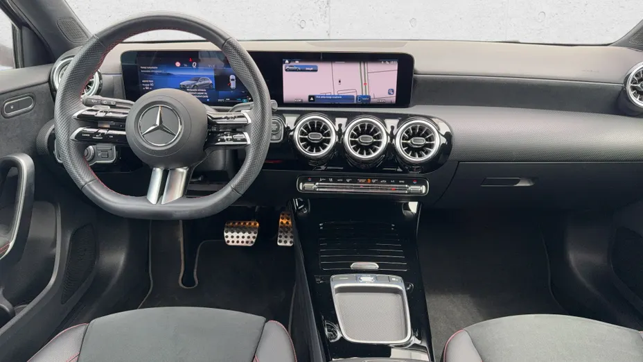 MERCEDES-BENZ A Klasa A 200 AMG Line 7G-DCT