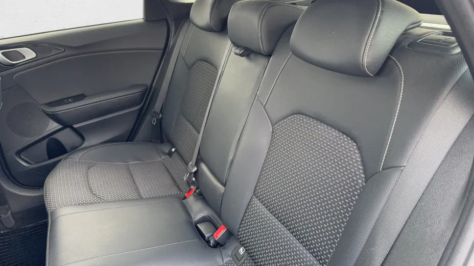 KIA Cee'd Ceed 1.4 T-GDI L Business Line Plus