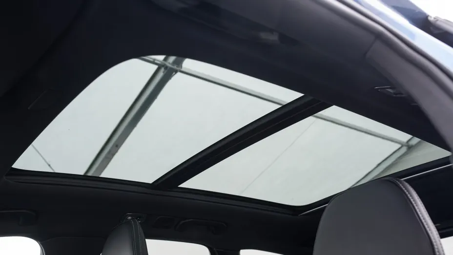 VOLVO XC60 XC60 T8 AWD Plug-In Hybrid R-Design aut