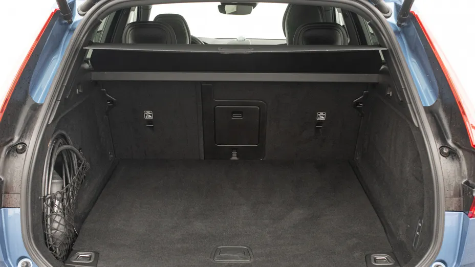 VOLVO XC60 XC60 T8 AWD Plug-In Hybrid R-Design aut