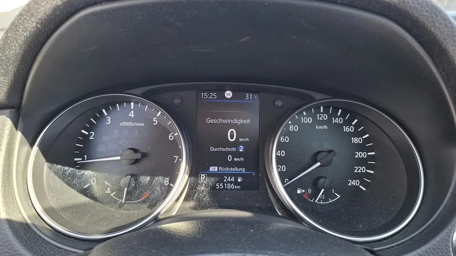 NISSAN Qashqai -
