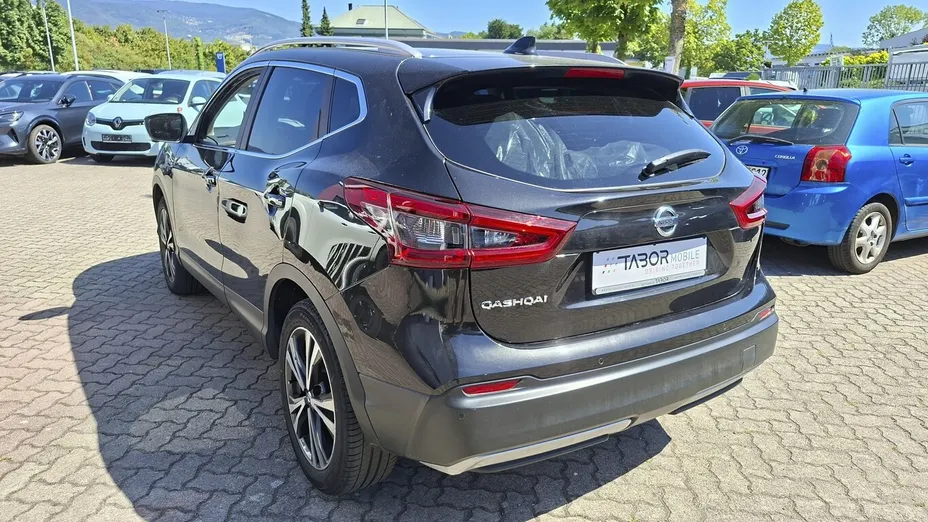 NISSAN Qashqai -