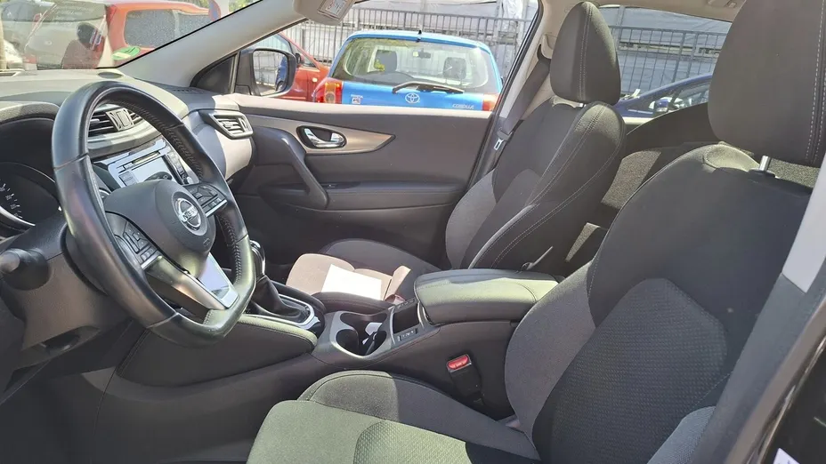 NISSAN Qashqai -
