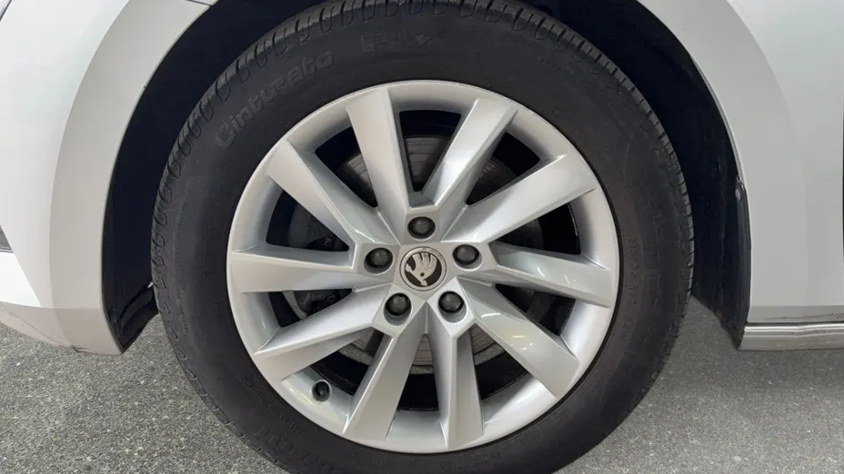 SKODA Superb Superb 2.0 TSI Ambition DSG
