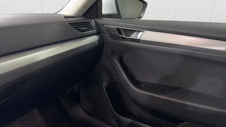 SKODA Superb Superb 2.0 TSI Ambition DSG