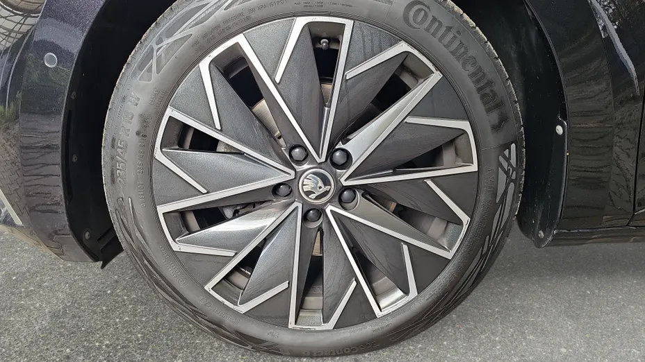 SKODA Superb Superb 2.0 TSI L&K DSG